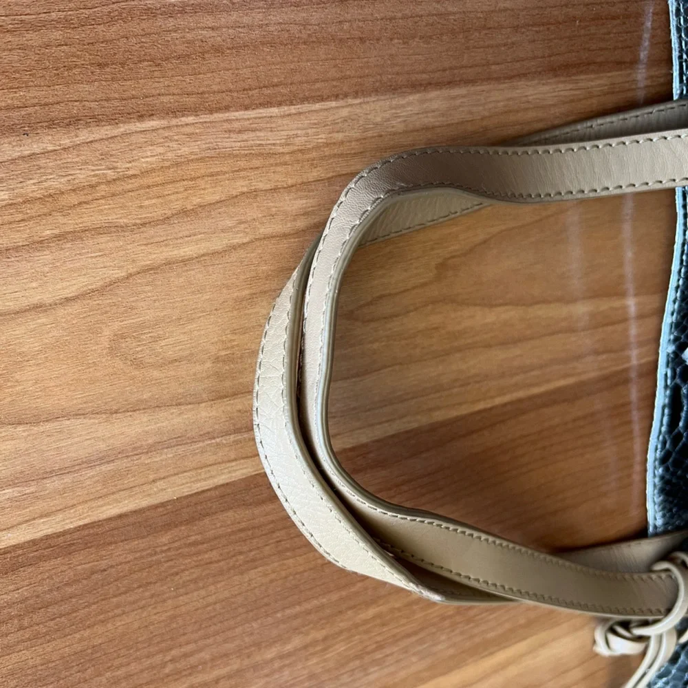 Sam Edelman Metallic Snake Print Tote Bag Silver Large Shoulder Bag - Picture 13 of 16